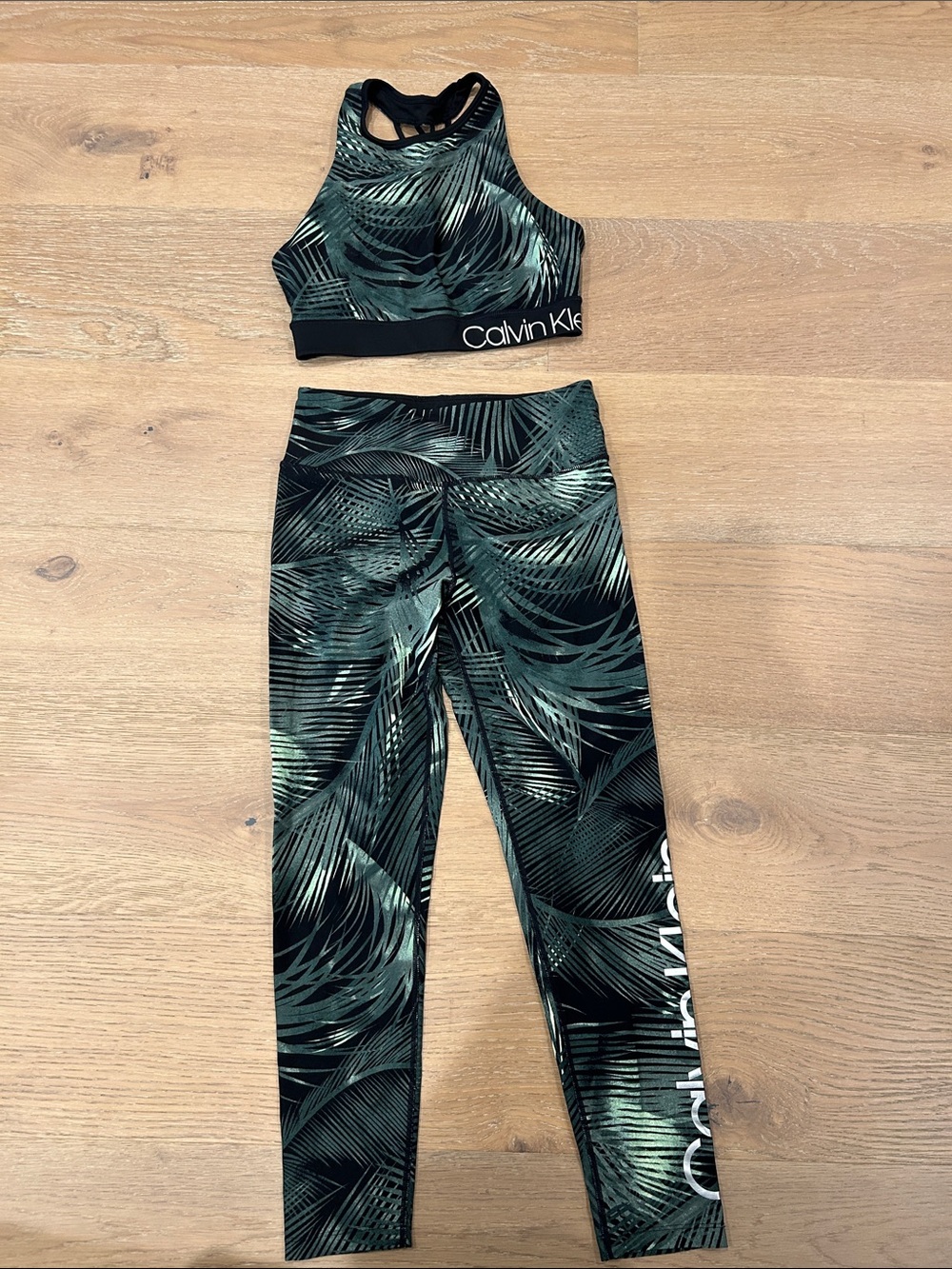 Calvin Klein Black & Green Palm-Print Active Set